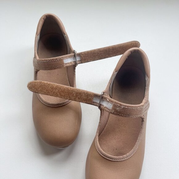 Linodes Velcro Closure Tan Girls Size 2 Tap Shoe - Picture 5 of 7